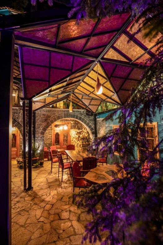 Vila Eden Boutique Hotel Korce Exterior photo