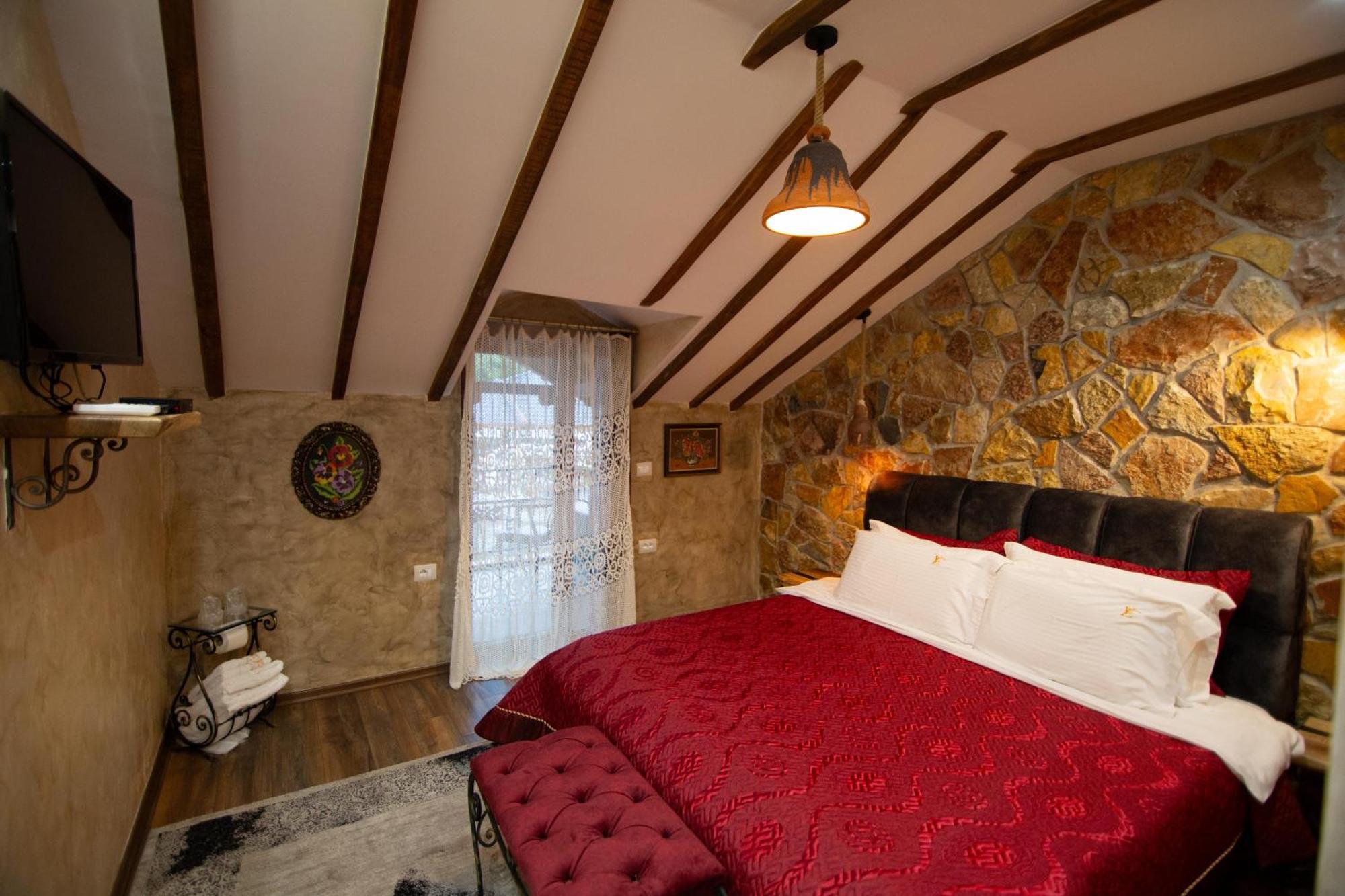 Vila Eden Boutique Hotel Korce Room photo
